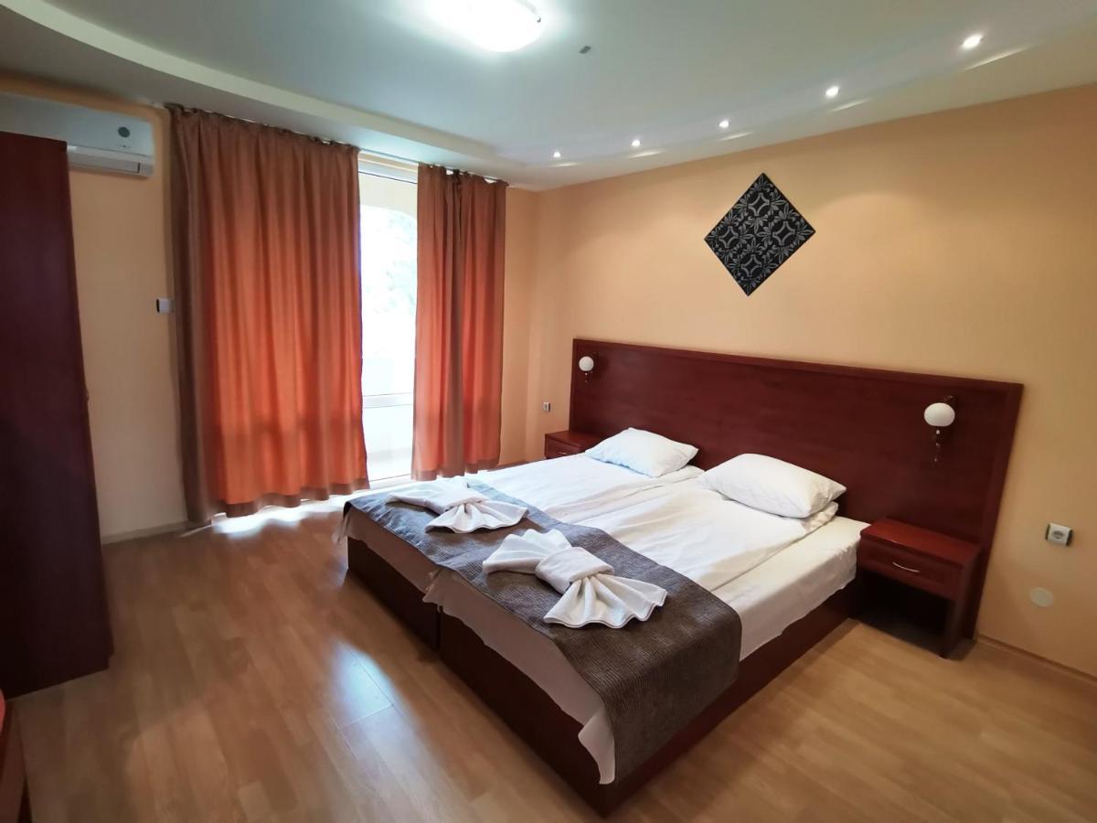 Paris Hotel Baltsjik Eksteriør bilde