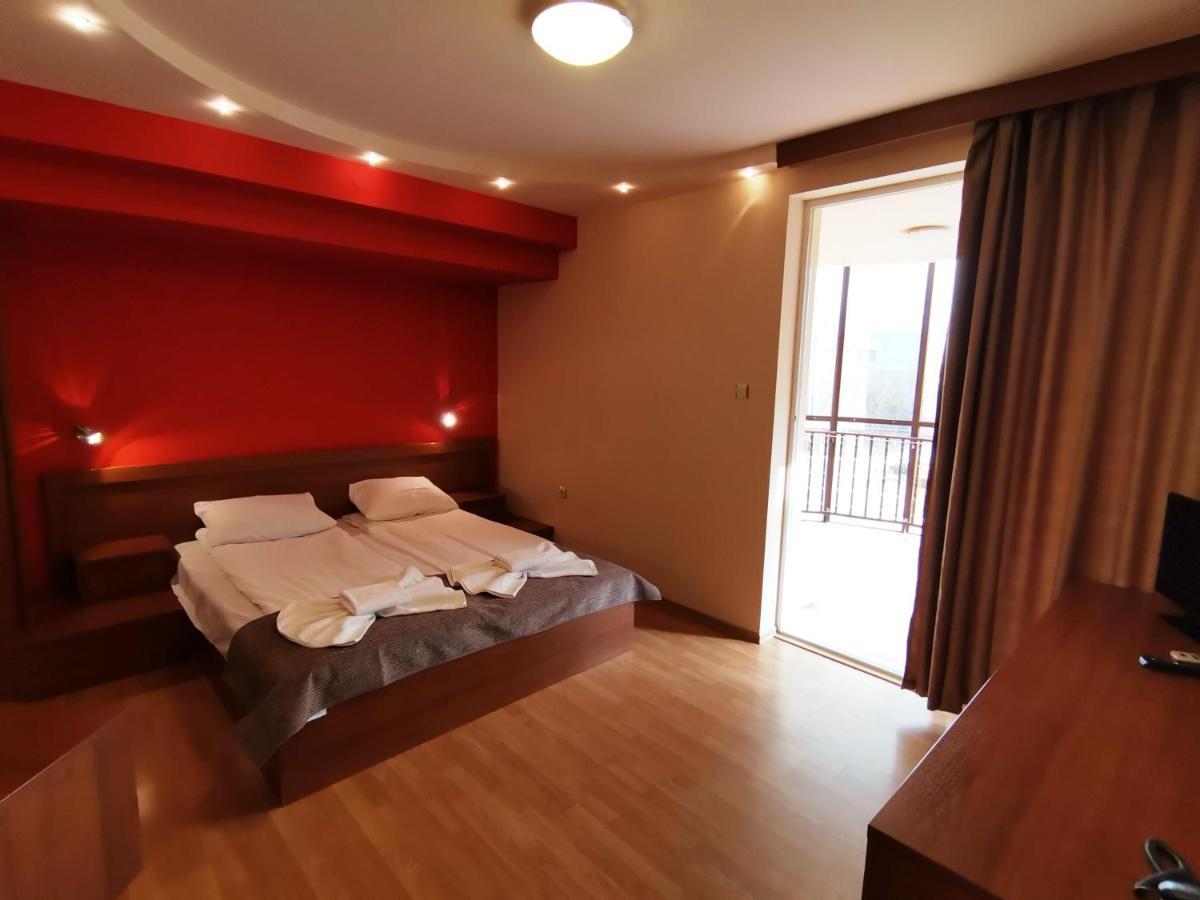 Paris Hotel Baltsjik Eksteriør bilde